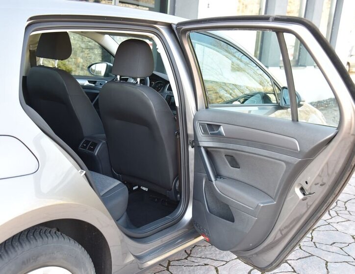 Volkswagen Golf Hatchback 1,2 l 77 kw