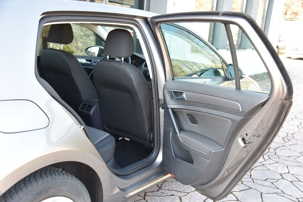 Volkswagen Golf Hatchback 1,2 l 77 kw