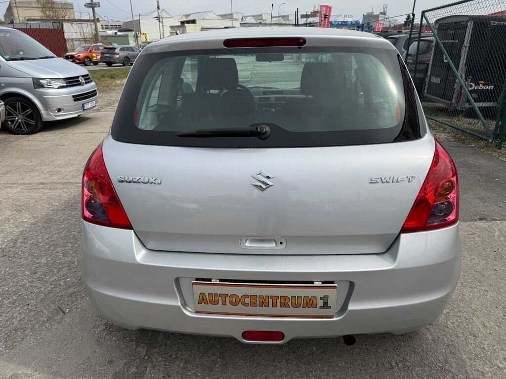 Suzuki Swift Hatchback 1,3 l 67 kw