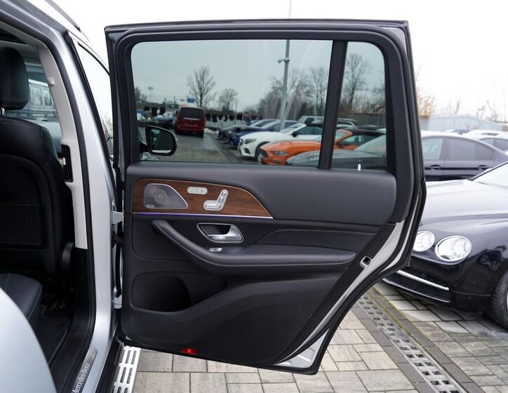 Mercedes-Benz GLS 21