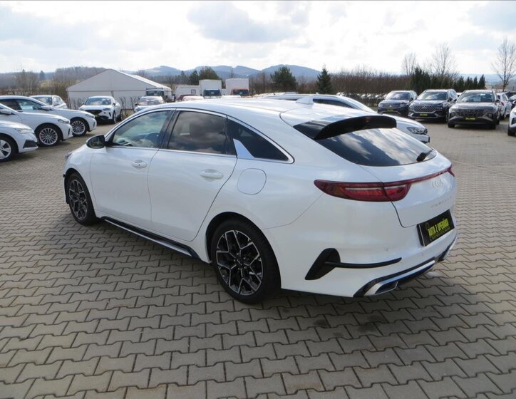 KIA ProCeed Kombi 1,5 l 117 kw
