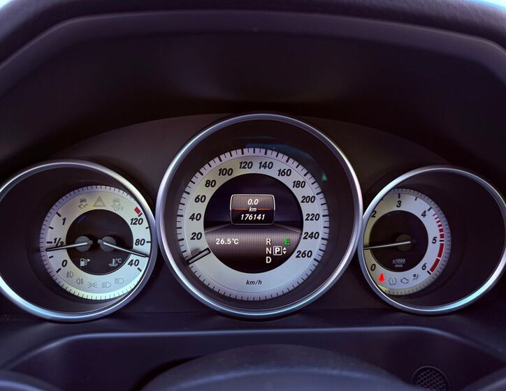 Mercedes-Benz Třídy E 18