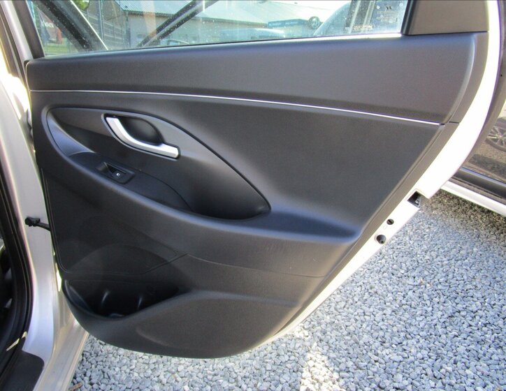 Hyundai i30 Kombi 1,6 l 81 kw