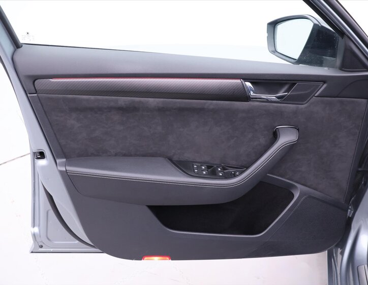 Škoda Superb Liftback 2,0 l 147 kw