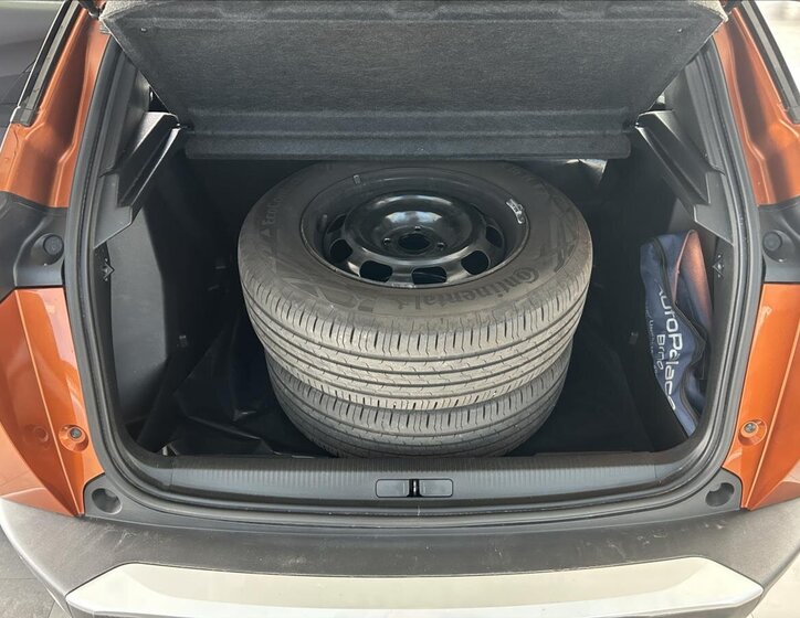 Peugeot 2008 SUV / Terénní 1,2 l 74 kw