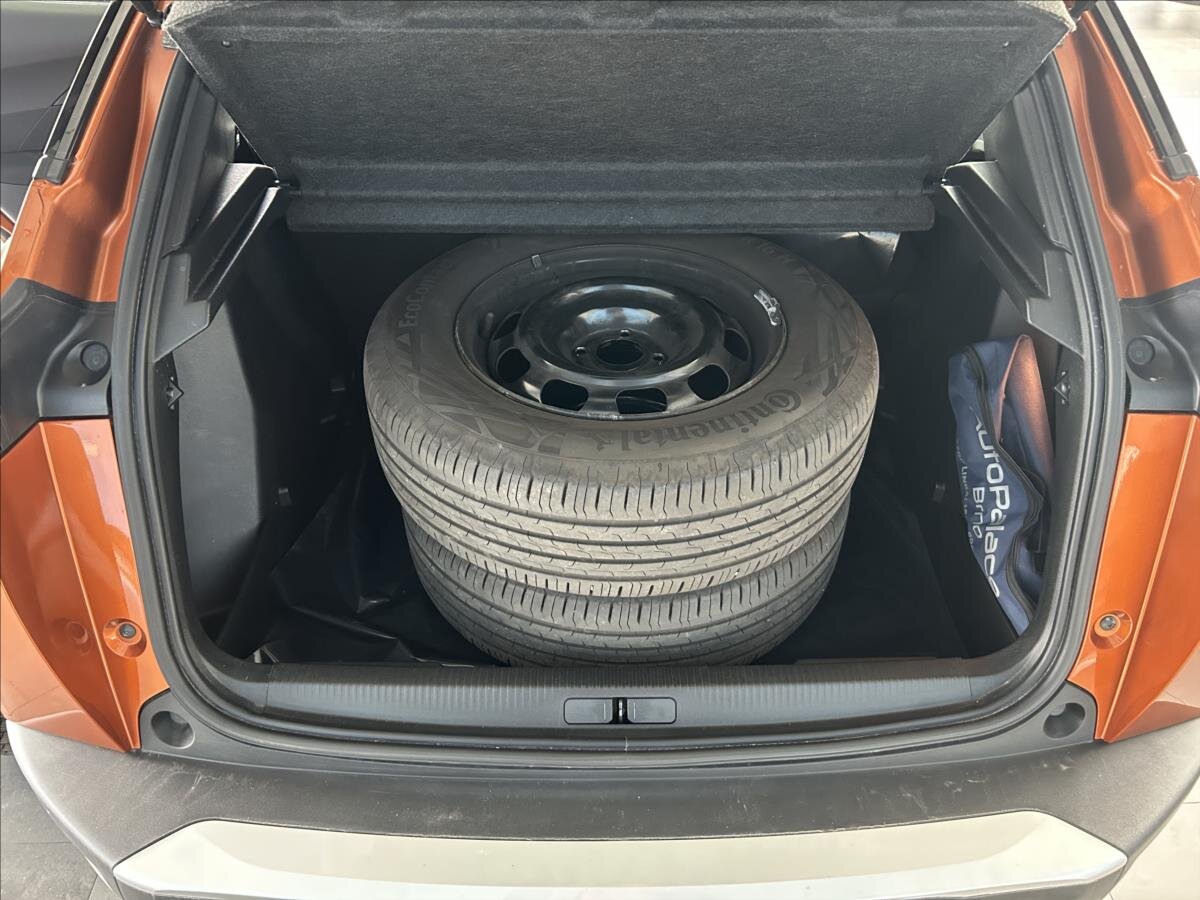 Peugeot 2008 SUV / Terénní 1,2 l 74 kw