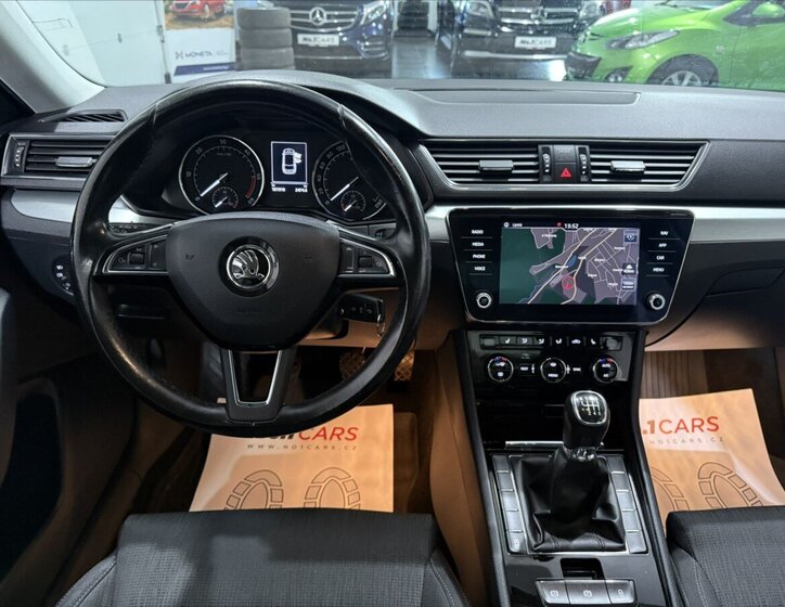 Škoda Superb 18