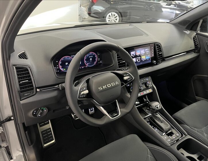 Škoda Karoq SUV / Terénní 1,5 l 110 kw