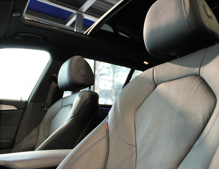 BMW Řada 5 Kombi 3,0 l 210 kw