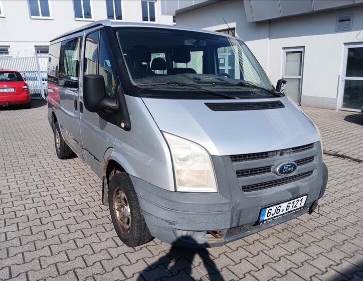 Ford Transit Kombi 2,2 l 85 kw