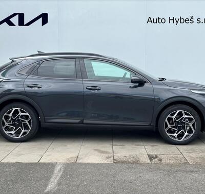 KIA XCeed 4
