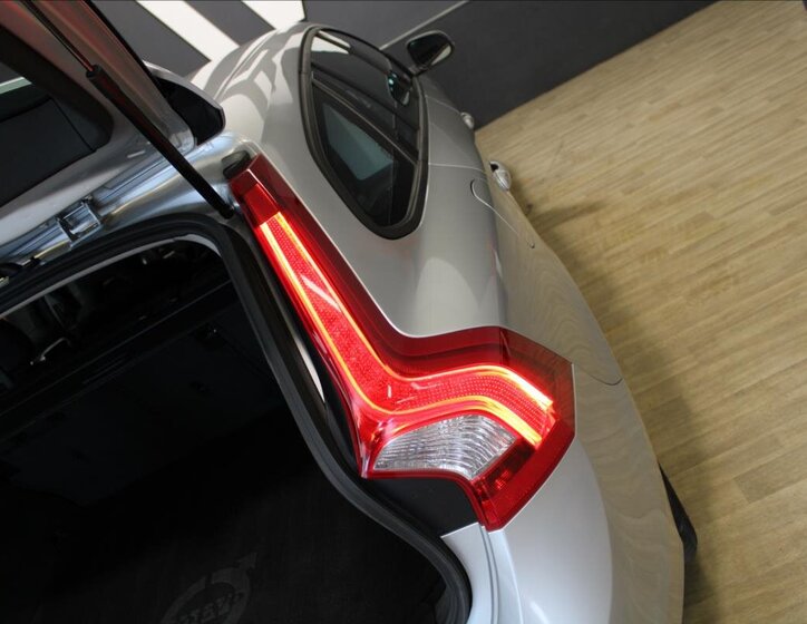 Volvo V60 Kombi 1,6 l 84 kw