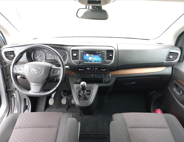 Toyota ProAce Verso 12