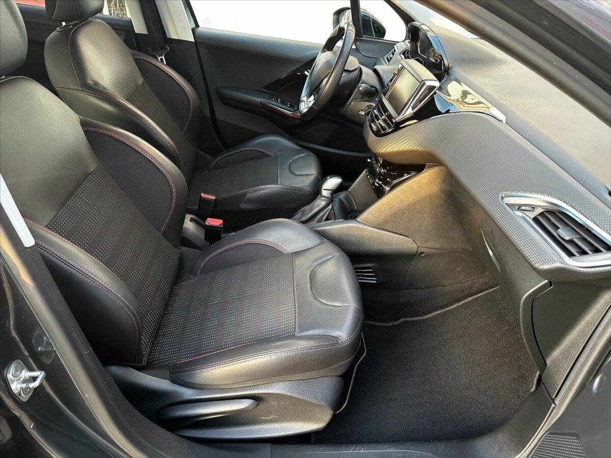 Peugeot 208 Hatchback 1,2 l 81 kw