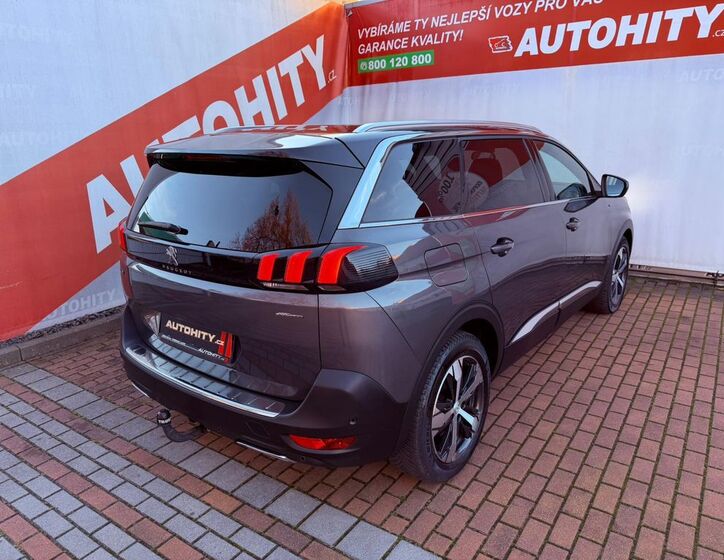 Peugeot 5008 6