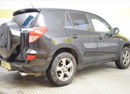 Toyota RAV4 SUV 2,0 l 112 kw