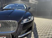 Jaguar XF Sedan / Limuzína 2,0 l 132 kw