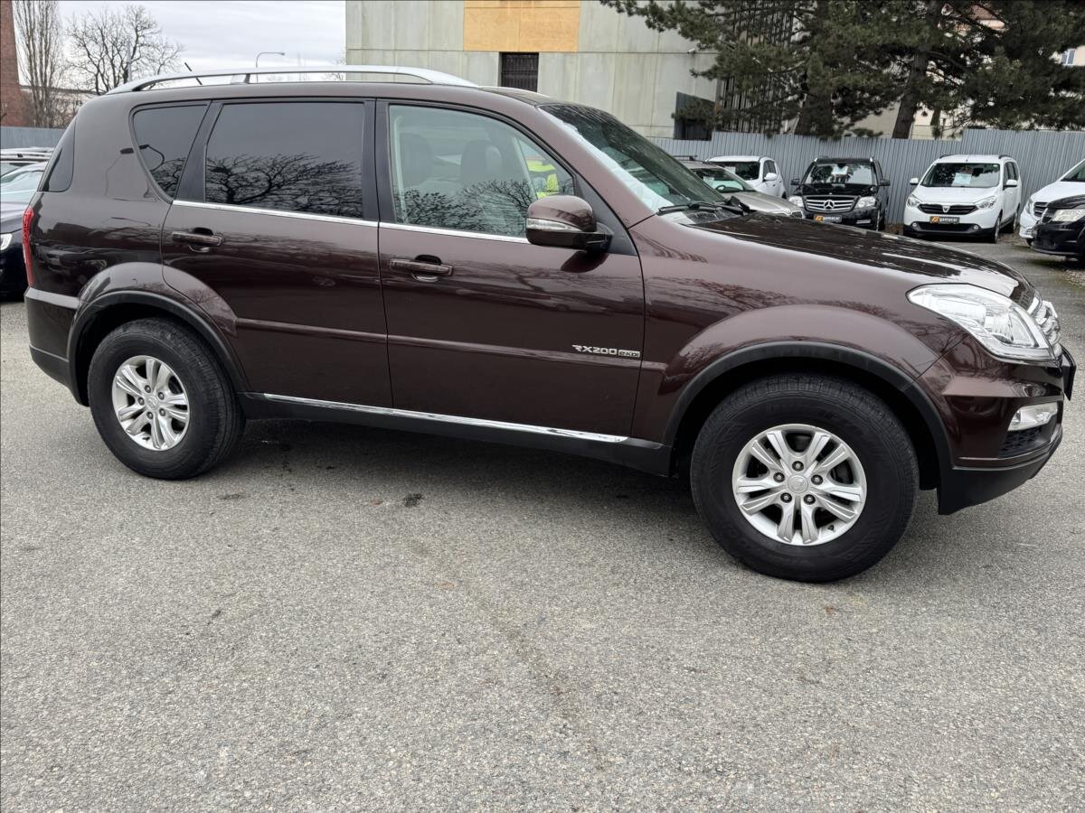 SsangYong Rexton SUV / Terénní 2,0 l 114 kw