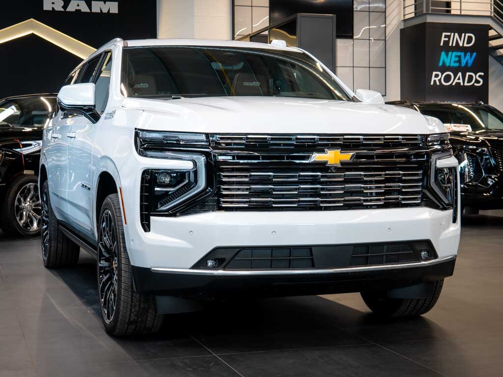 Chevrolet Suburban SUV 6,2 l 313 kw