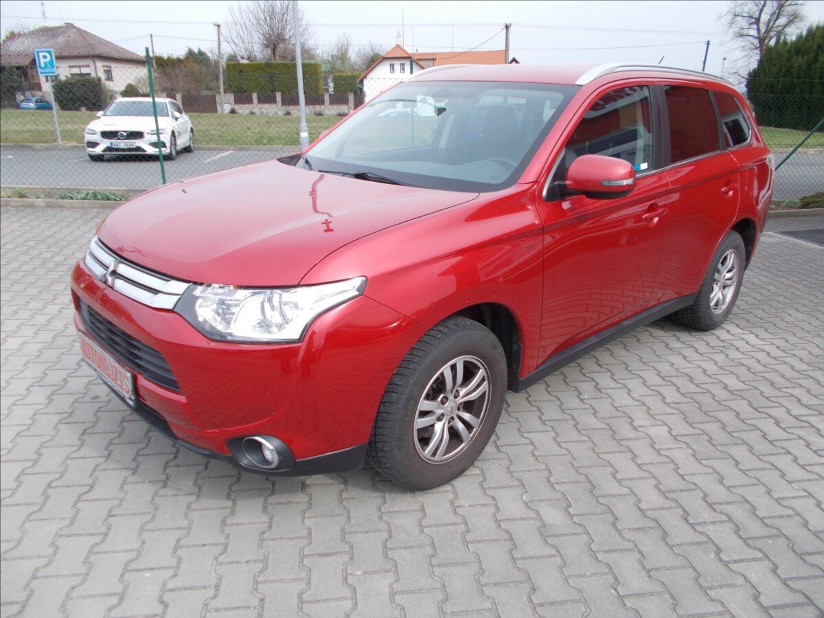 Mitsubishi Outlander SUV / Terénní 2,0 l 110 kw