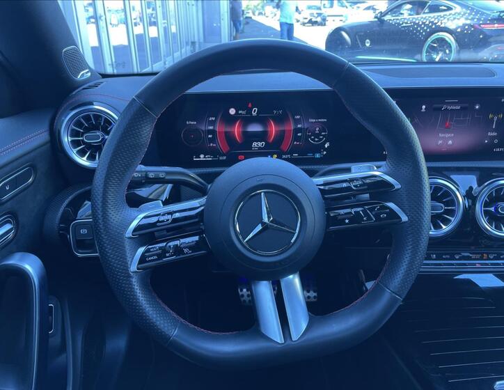 Mercedes-Benz CLA 10