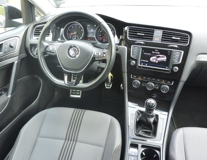 Volkswagen Golf Hatchback 1,2 l 63 kw
