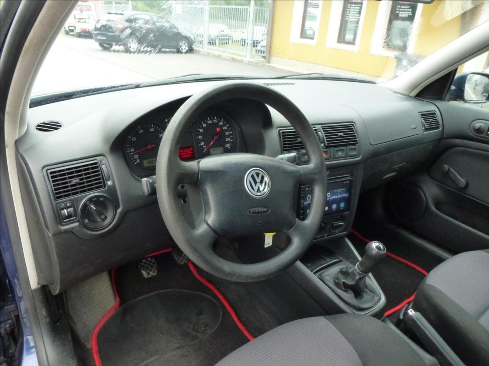 Volkswagen Golf 11