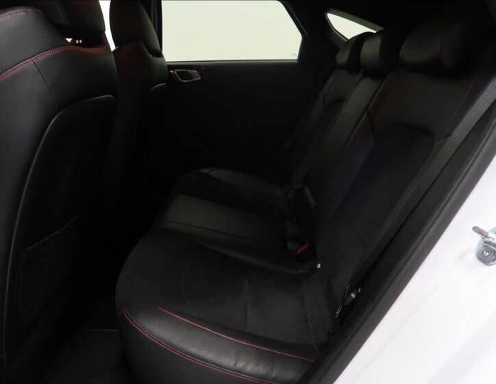 KIA ProCeed Kombi 1,6 l 150 kw