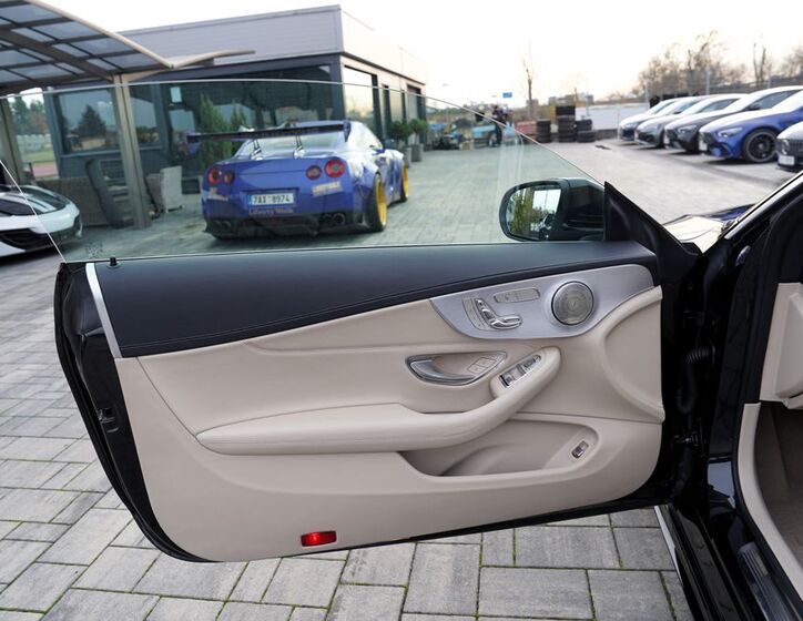 Mercedes-Benz Třídy C 16