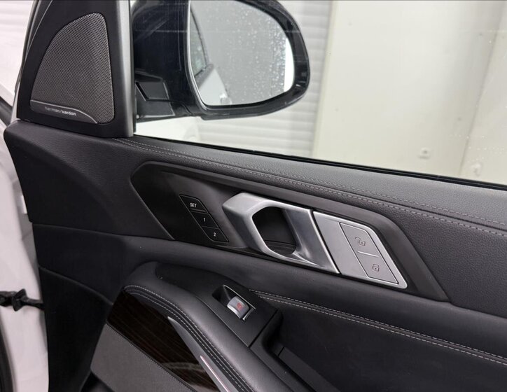 BMW X7 Kombi 3,0 l 250 kw