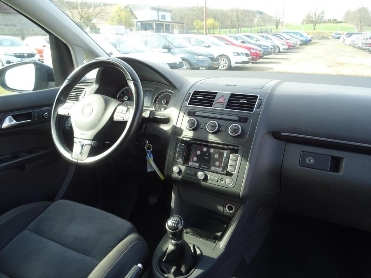 Volkswagen Touran MPV 1,2 l 77 kw