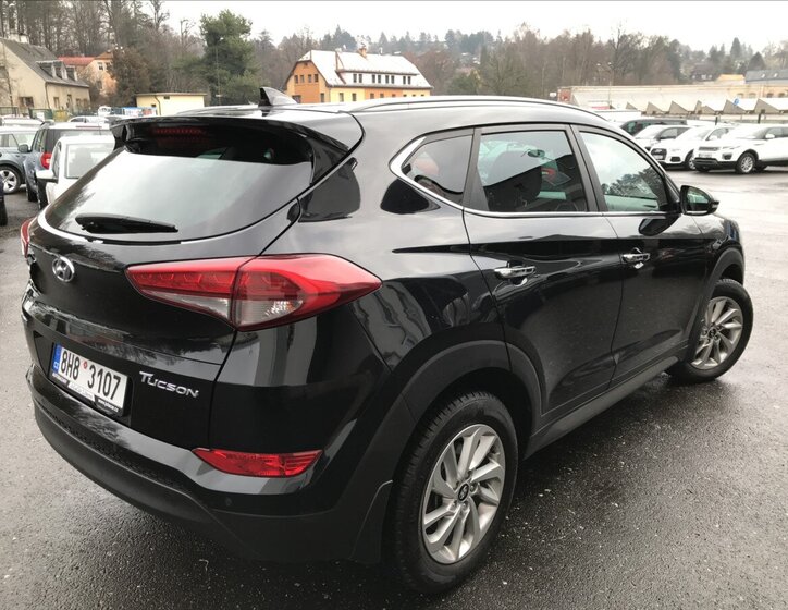 Hyundai Tucson CUV 1,7 l 104 kw