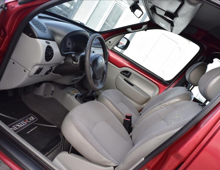 Renault Kangoo Kombi 1,1 l 55 kw