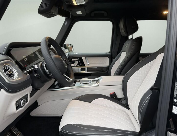 Mercedes-Benz Třídy G SUV 0,0 432 kw