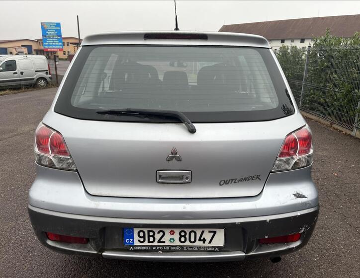 Mitsubishi Outlander 7