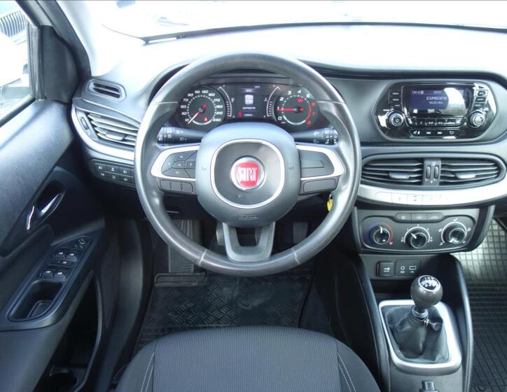 Fiat Tipo 16