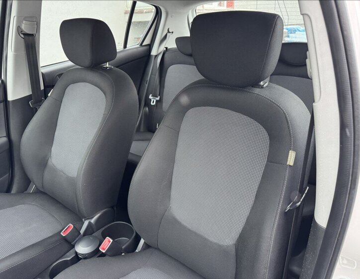 Hyundai i20 Hatchback 1,2 l 62 kw