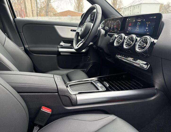 Mercedes-Benz GLA 13