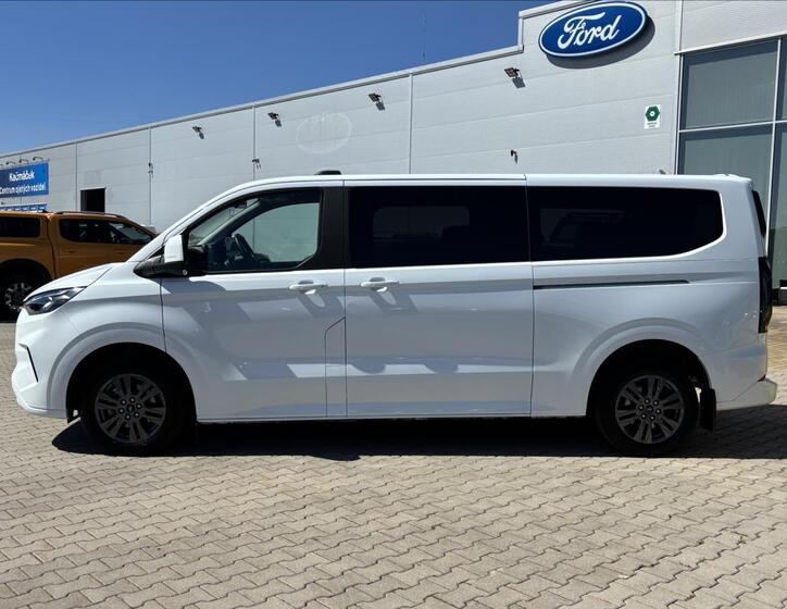 Ford Tourneo Custom 2