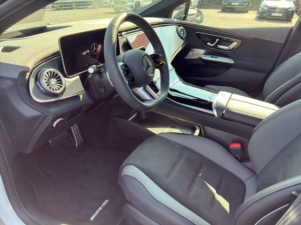 Mercedes-Benz EQE Sedan / Limuzína 0,0 215 kw