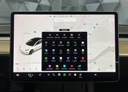 Tesla Model 3 Sedan / Limuzína 0,0 239 kw