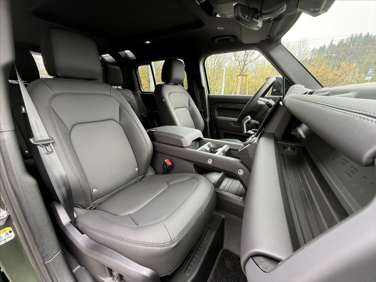 Land Rover Defender SUV / Terénní 3,0 l 184 kw