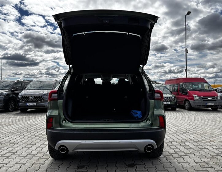 Ford Kuga SUV / Terénní 1,5 l 137 kw