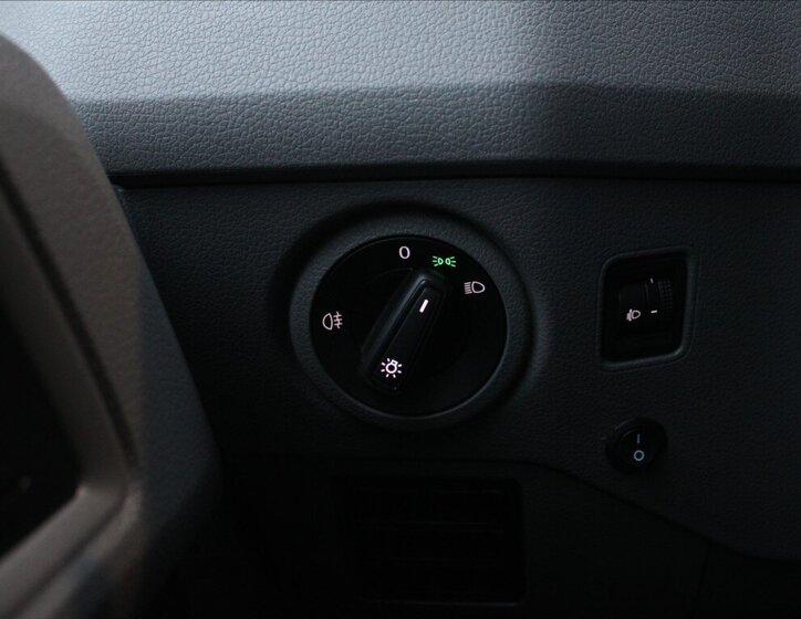 Volkswagen Crafter Skříň 2,0 l 103 kw