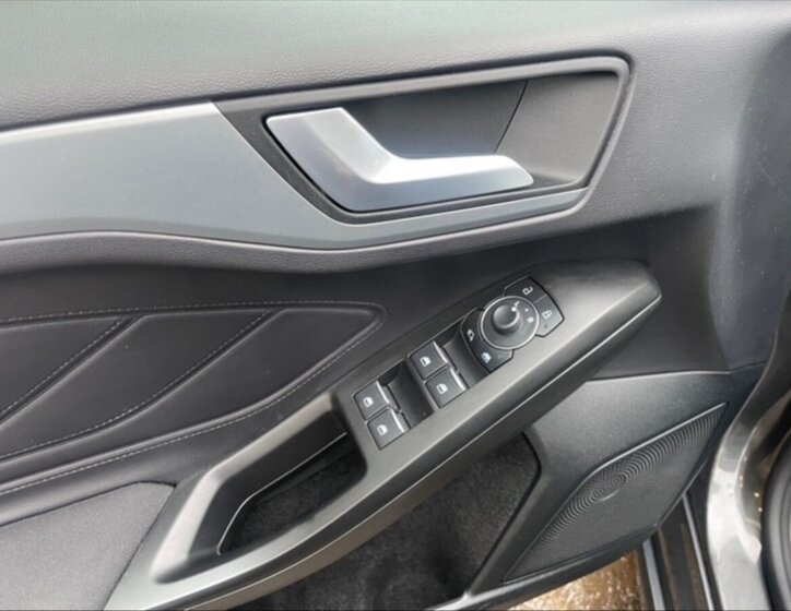 Ford Focus Kombi 999,0 114 kw