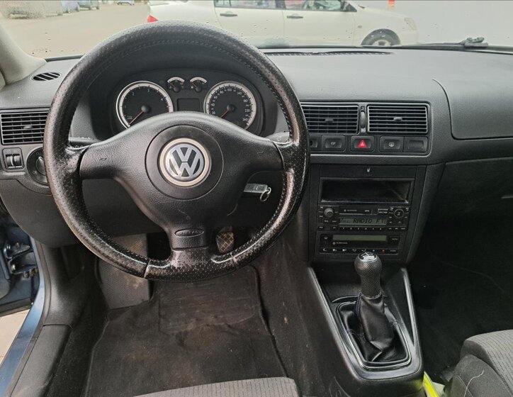 Volkswagen Golf 21