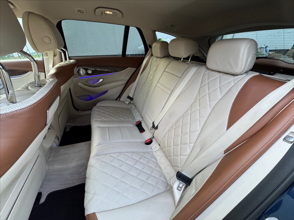 Mercedes-Benz Třídy E Kombi 0,0 245 kw