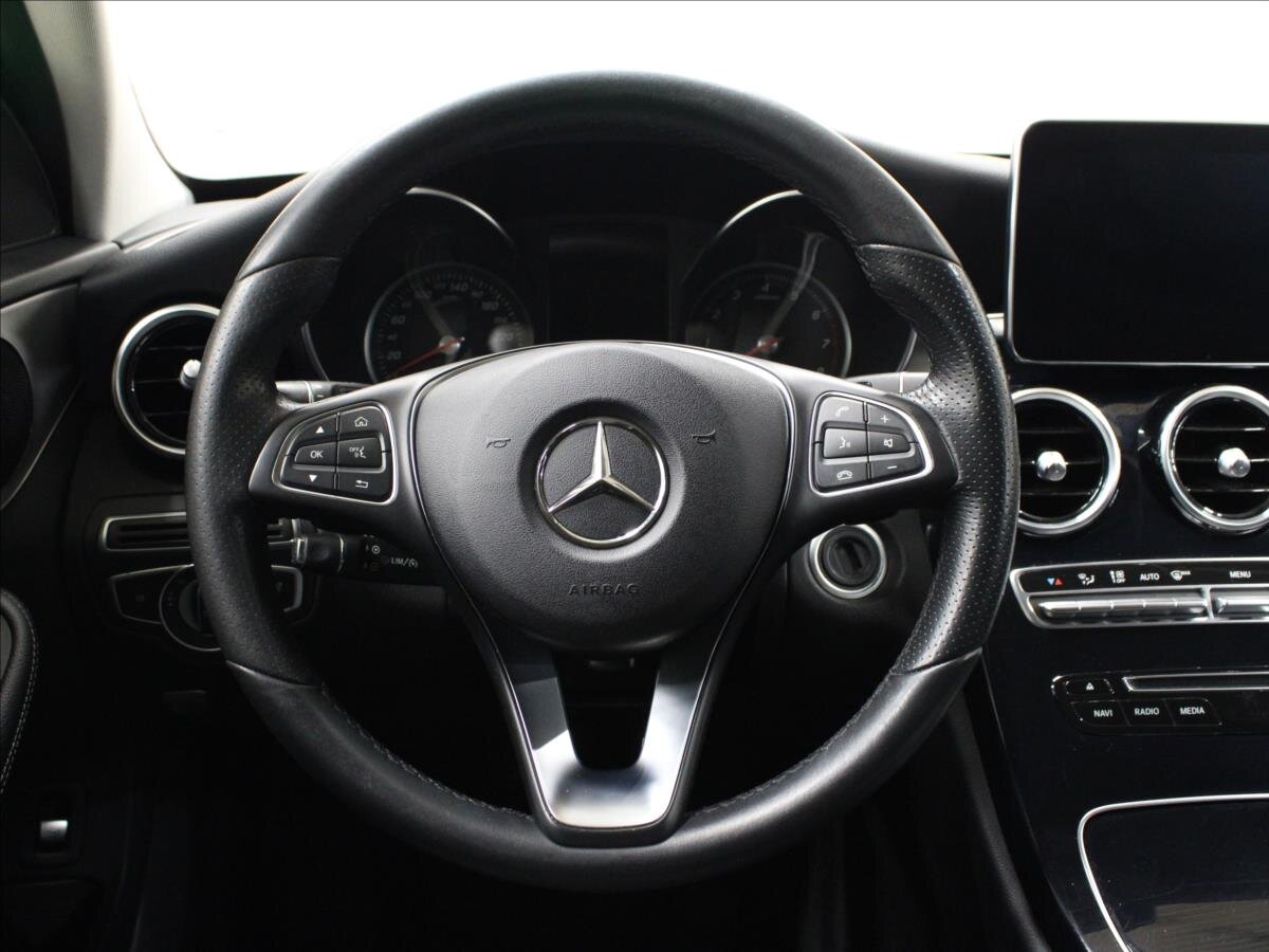 Mercedes-Benz Třídy C Kombi 2,0 l 135 kw