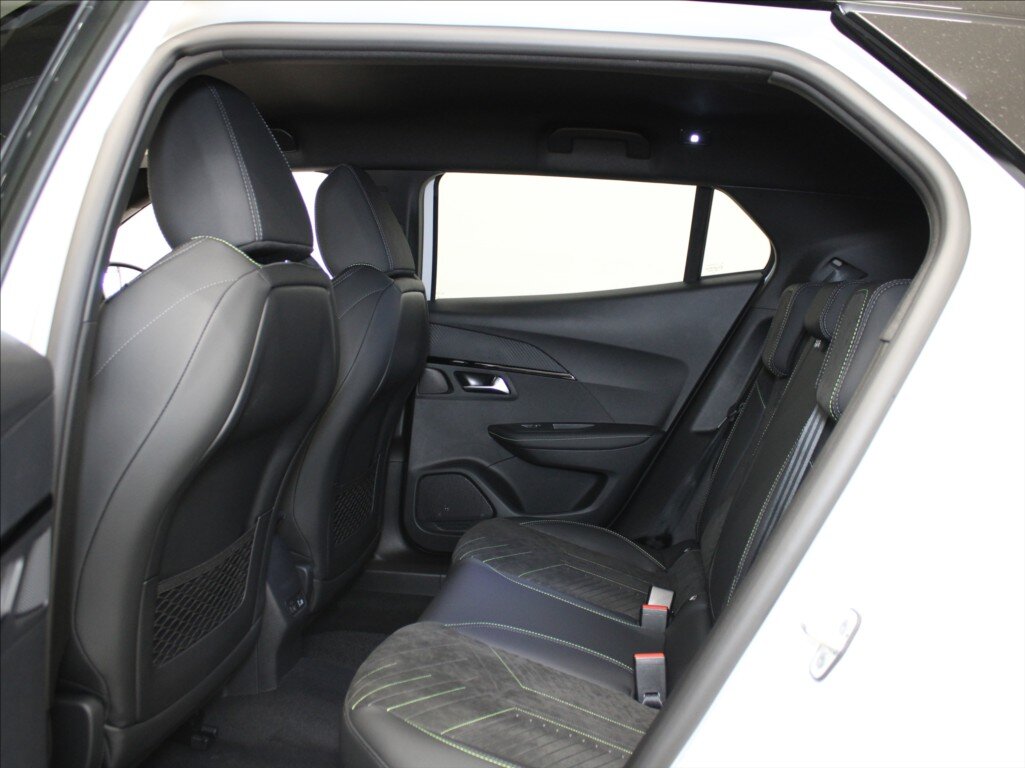 Peugeot 2008 SUV / Terénní 1,2 l 107 kw