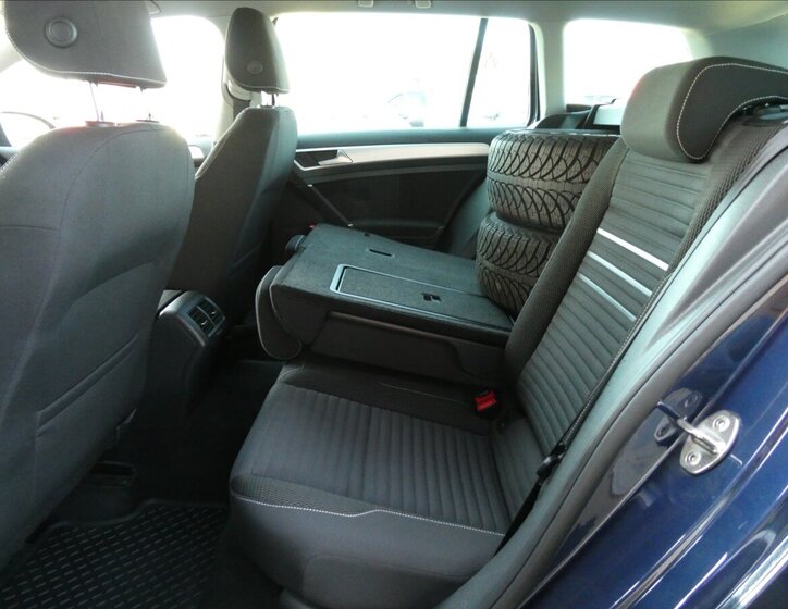 Volkswagen Golf Kombi 1,6 l 81 kw